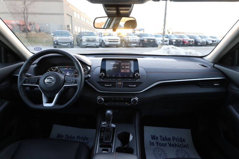 2021 Nissan Altima 2.5 SR