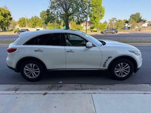 2011 Infiniti FX35