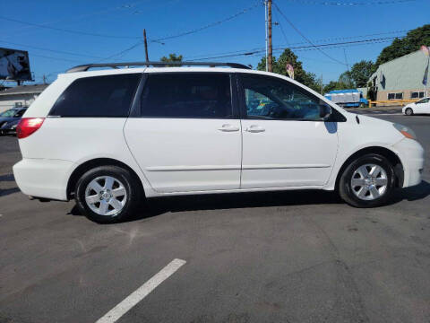 2006 Toyota Sienna CE 7 Passenger