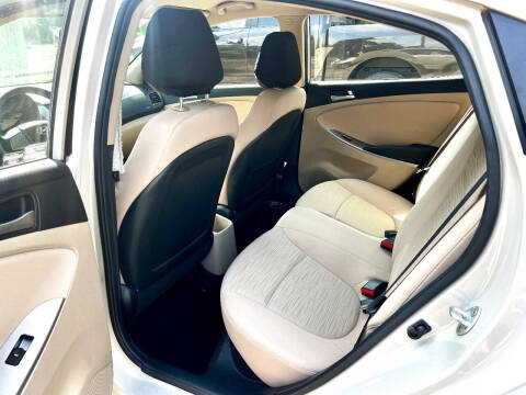 2017 Hyundai Accent SE