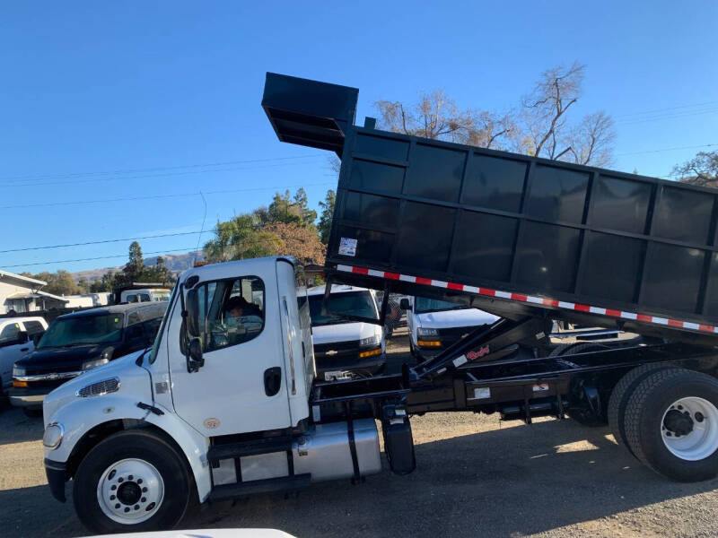 2016 Freightliner M2 106