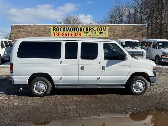 2014 Ford E-Series Econoline Wagon XL's photo