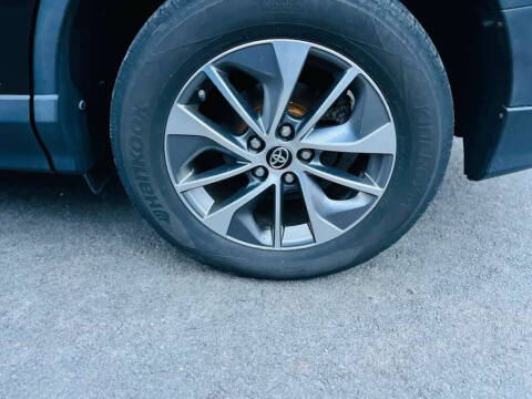 2017 Toyota RAV4 Hybrid XLE