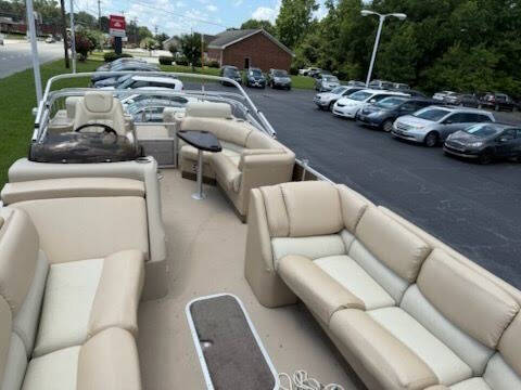 2011 Bennington 25753