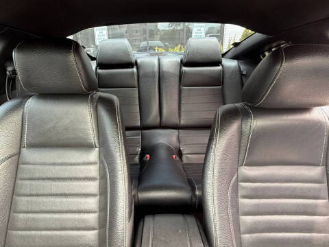 2011 Ford Mustang V6 Premium