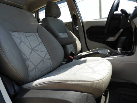 2013 Ford Fiesta SE