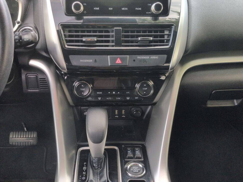 2022 Mitsubishi Eclipse Cross SEL