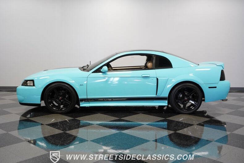 2004 Ford Mustang GT Deluxe