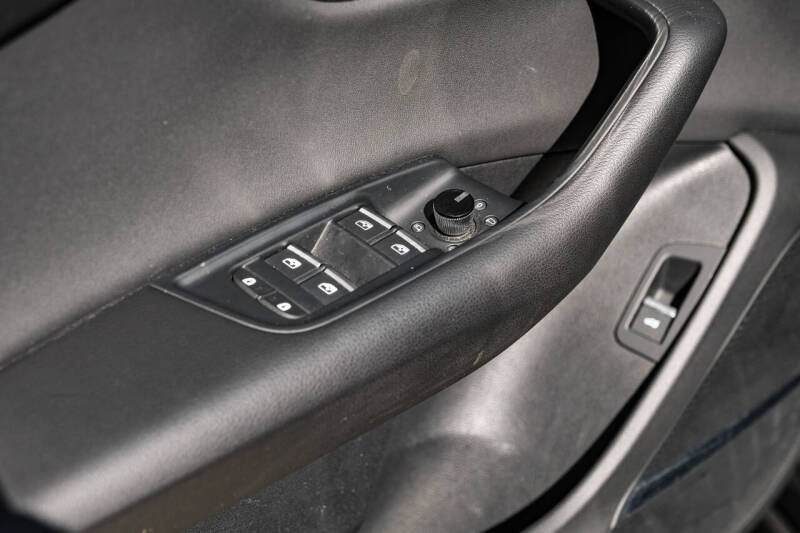 2020 Audi Q8 quattro Premium Plus 55 TFSI