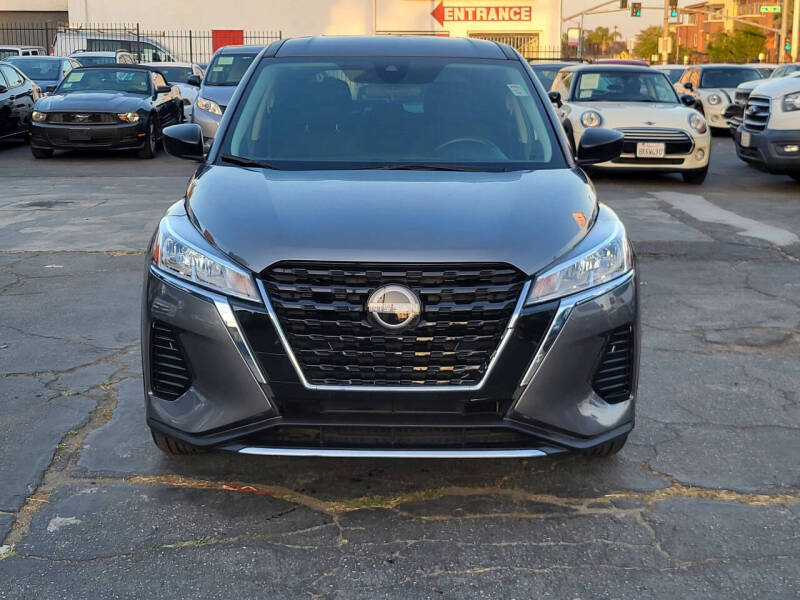 2023 Nissan Kicks S