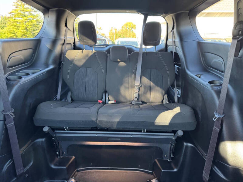 2024 Chrysler Pacifica Touring