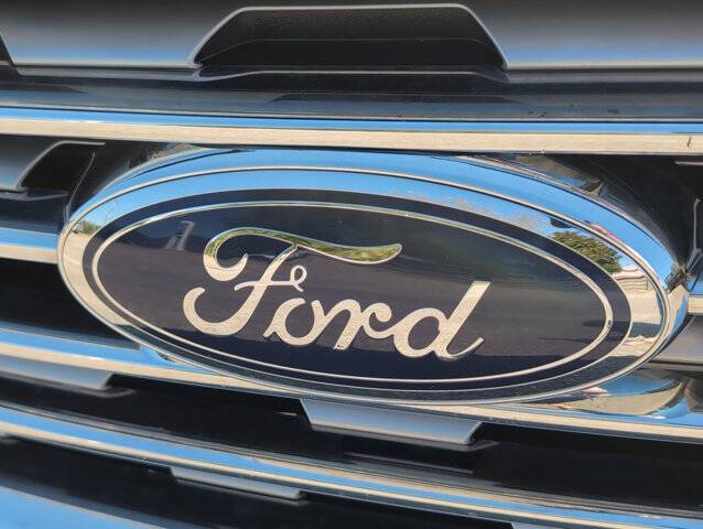 2023 Ford Edge Titanium