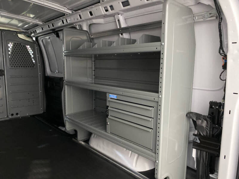 2025 Chevrolet Express 2500