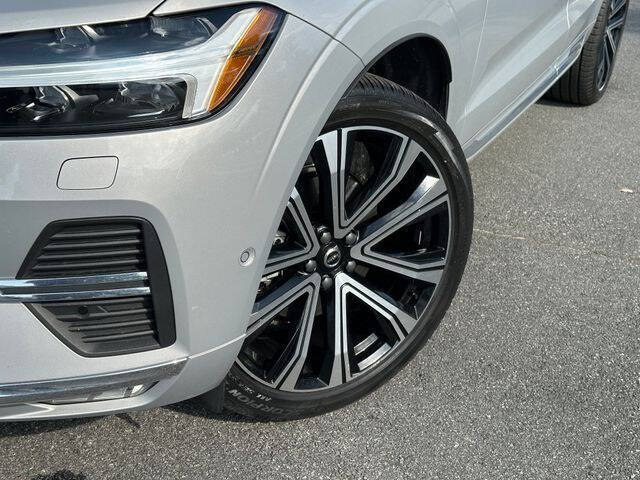 2023 Volvo XC60 B5 Ultimate Bright Theme