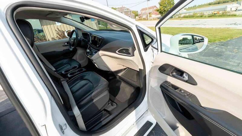 2022 Chrysler Pacifica Touring L