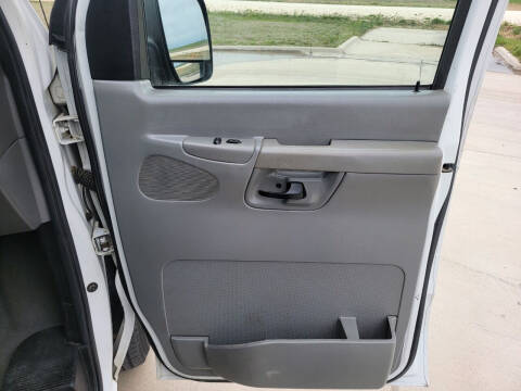 2006 Ford E-Series E-350 SD XLT