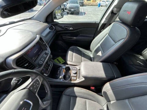 2023 GMC Acadia AT4