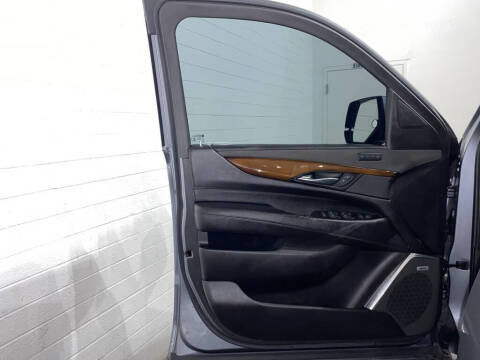 2020 Cadillac Escalade Luxury