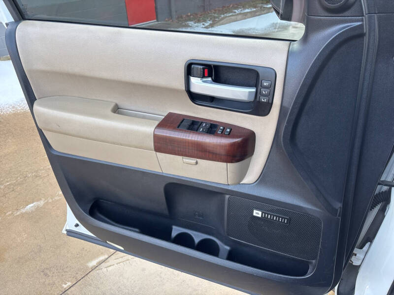 2013 Toyota Sequoia Platinum