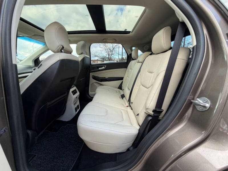 2019 Ford Edge Titanium