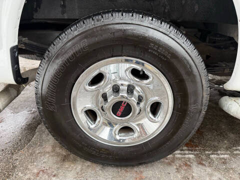 2023 GMC Savana 2500