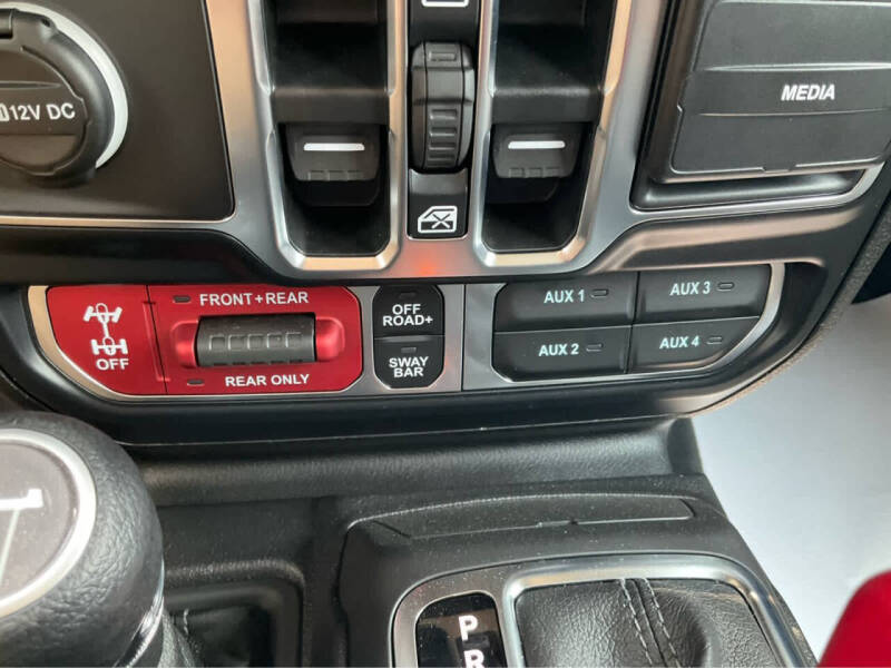 2026 Jeep Gladiator Shadow Ops