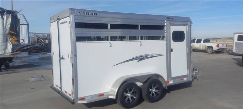 2023 Titan Trailer 3 Horse LIGHTNING