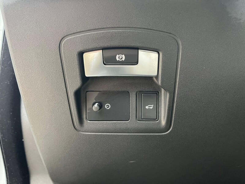 2019 Land Rover Range Rover Velar P250 R-Dynamic SE