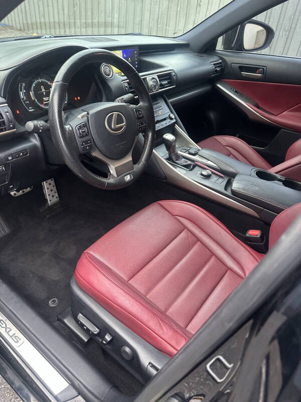 2018 Lexus IS 300