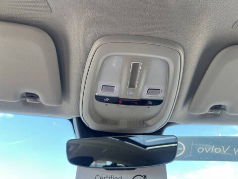 2023 Volvo XC40 B5 Plus Dark Theme