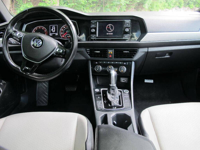 2019 Volkswagen Jetta R-Line