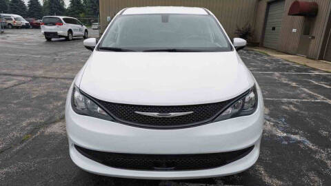 2022 Chrysler Voyager LX