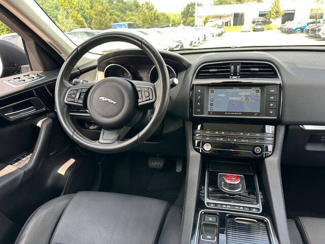 2018 Jaguar F-PACE 25t Premium