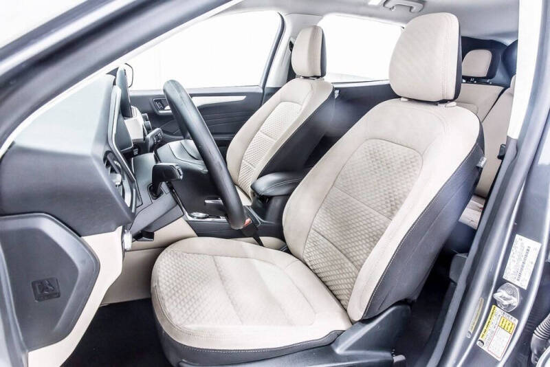 2021 Ford Escape Hybrid SE