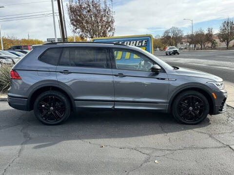 2022 Volkswagen Tiguan SE R-Line Black