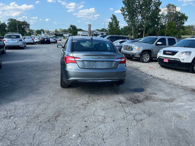 2013 Chrysler 200 Limited