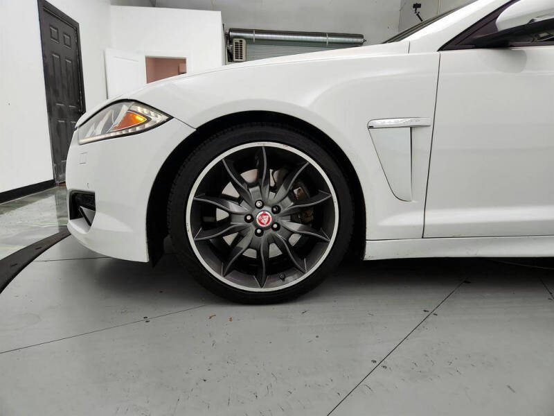 2015 Jaguar XF 3.0 Sport