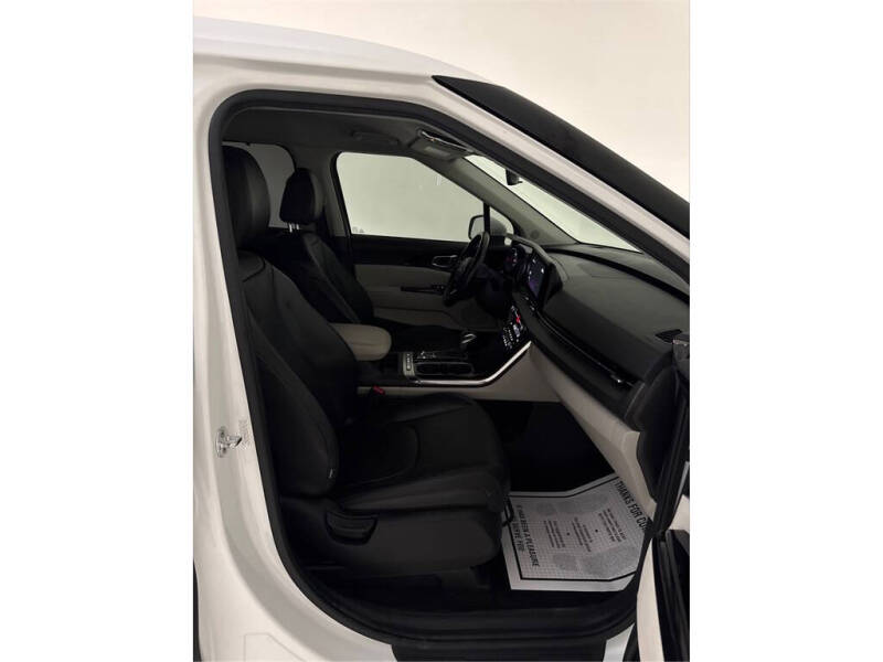 2022 Kia Carnival EX