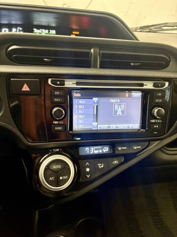 2015 Toyota Prius c Two