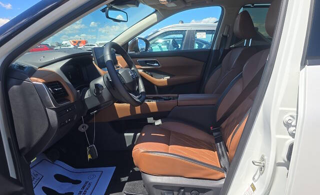 2025 Nissan Rogue Platinum