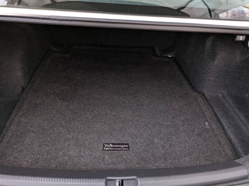 2021 Volkswagen Passat R-Line