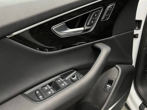 2022 Audi Q7 quattro Premium Plus 55 TFSI