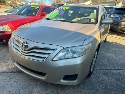 2010 Toyota Camry for sale at Motley's Auto World in Danville VA