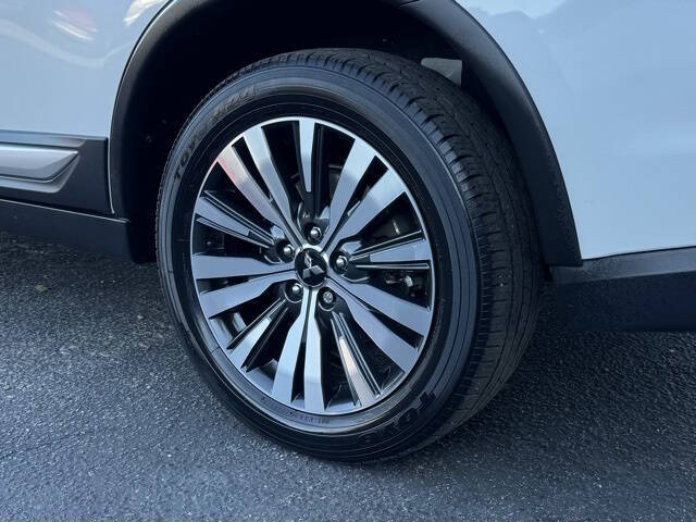 2020 Mitsubishi Outlander ES