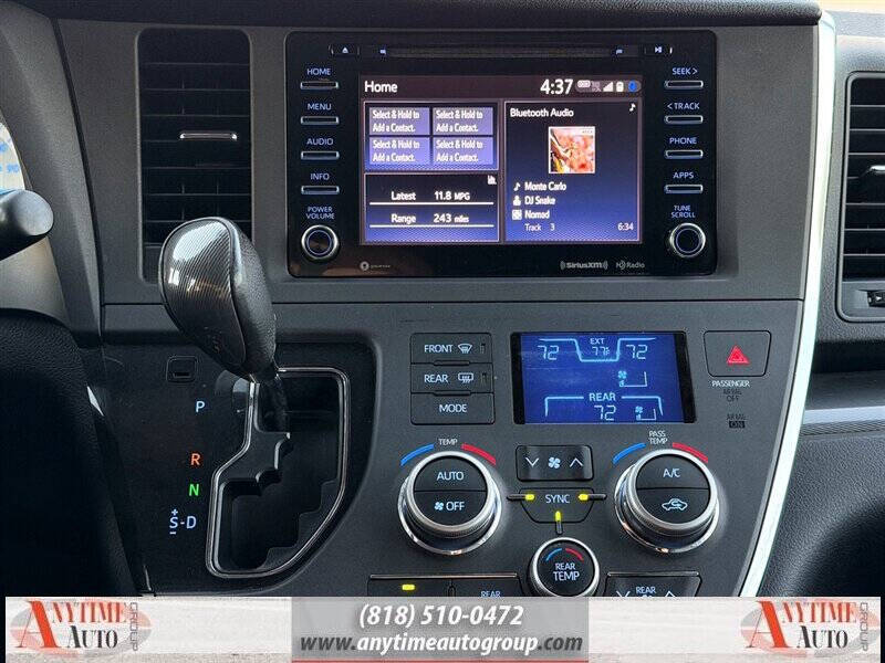 2018 Toyota Sienna SE 8-Passenger