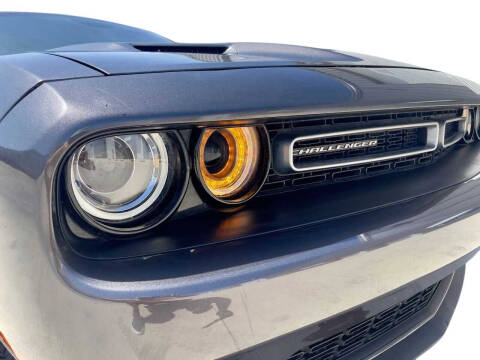 2016 Dodge Challenger SXT