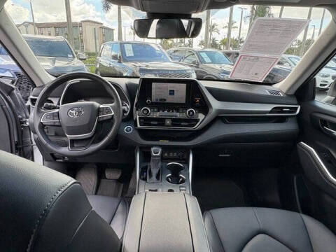 2025 Toyota Highlander XLE