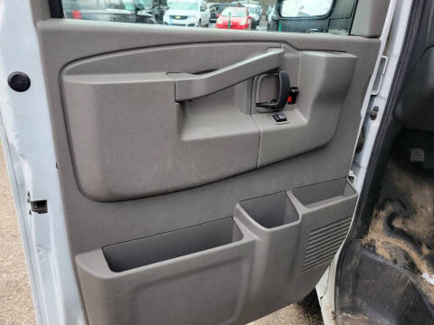 2017 GMC Savana LS 3500