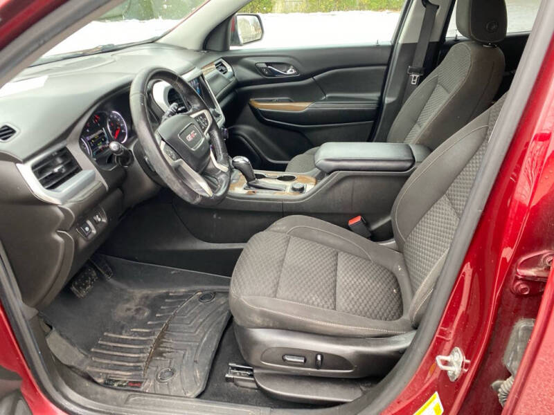 2017 GMC Acadia SLE-2