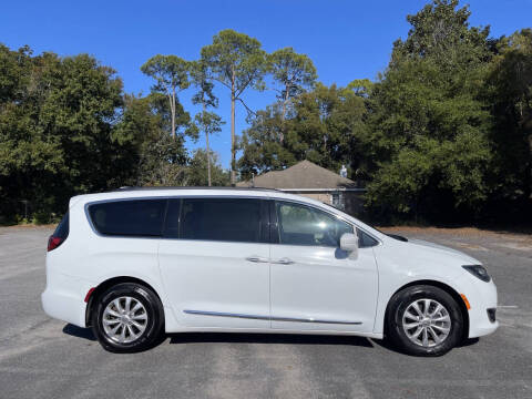 2017 Chrysler Pacifica Touring Plus